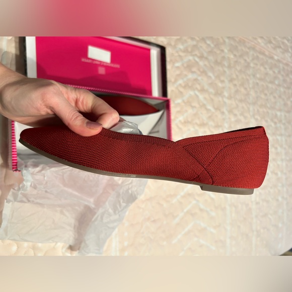 MeToo Red Mesh Slip On Cushion Pointy Flat Shoes Size 8 NWT - Picture 4 of 9